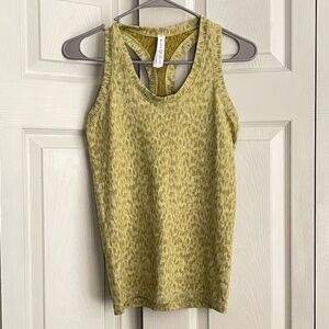 Athleta Women's Momentum Print Tank Lemon Lime Athletic Sleeveless.   D